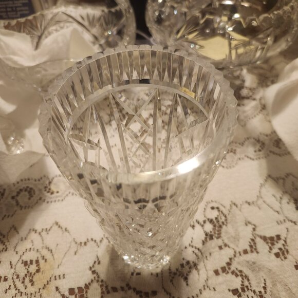 Beautiful Crystal Cut Vase - Picture 2 of 4